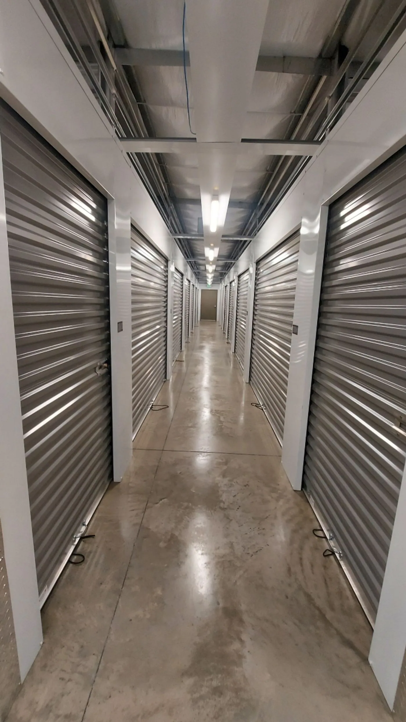 Charleston climate-controlled interior hallway