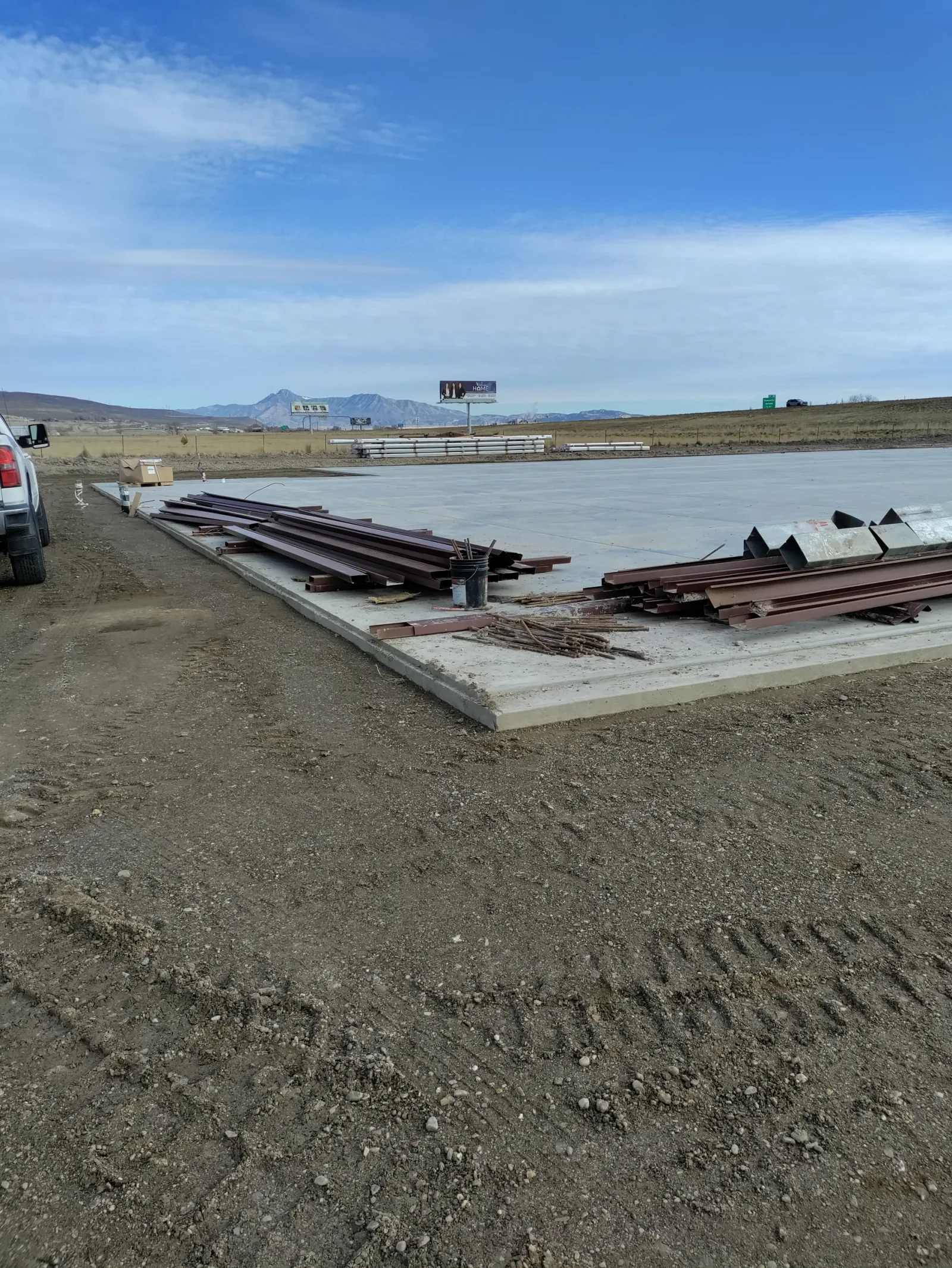 Tremonton slab and structural steel staged on site